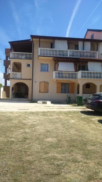 Apartments Ninske Vodice 외부 사진